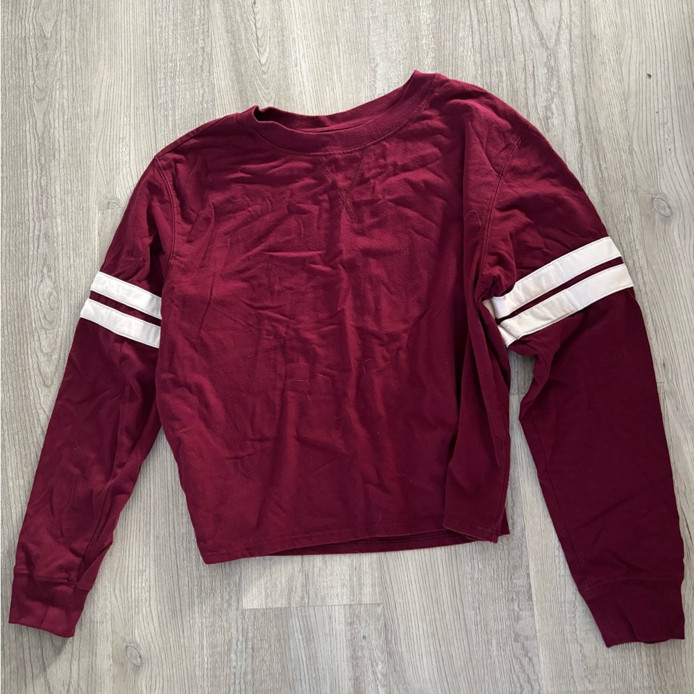 Cropped crimson red long sleeve top sleeve